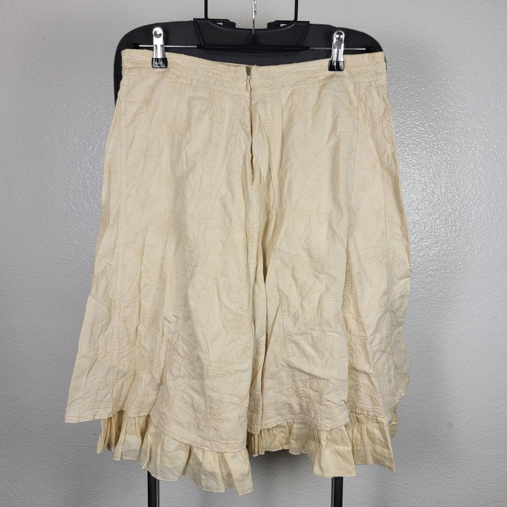 i.e. Chic Cream Midi Embroidered Skirt Women's Size 10